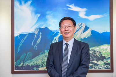 顧志遠校長(第四任校長)